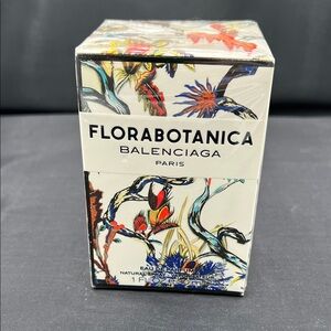 Balenciaga Florabotanica Eau de Parfum with Vibrant Floral Design